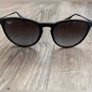 Ray-Ban Classic Black Sunglasses
